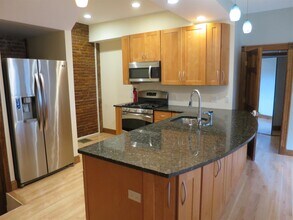 50 Meacham Rd, Unit 1 in Somerville, MA - Building Photo - Building Photo