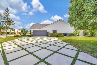 2470 Sandstone Ct in Wellington, FL - Building Photo - Building Photo