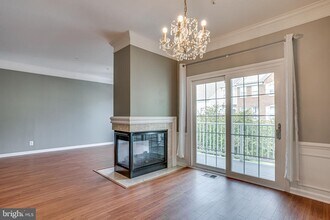 6321 Eagle Ridge Ln in Alexandria, VA - Building Photo - Building Photo