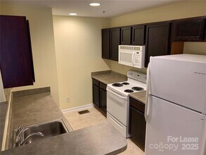620 Raphael Place in Charlotte, NC - Building Photo - Building Photo