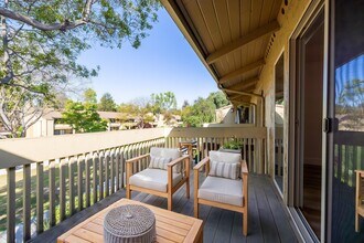Summerwood Apartments in Santa Clara, CA - Foto de edificio - Building Photo
