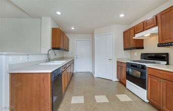 1057 Appleblossom Time Ave in North Las Vegas, NV - Building Photo - Building Photo