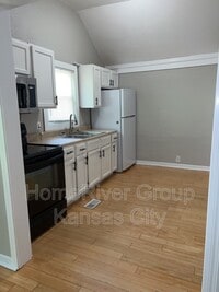 4245 Lathrop Ave photo'