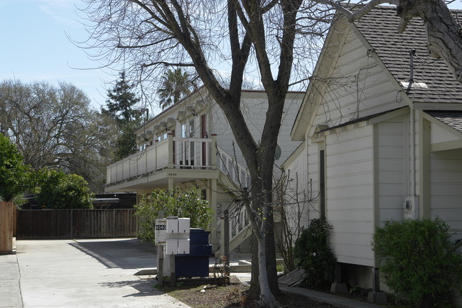 Fourplex & Sfr in Pleasanton, CA - Building Photo - Building Photo