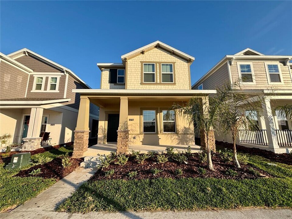 5770 MEDITATION Dr in Clermont, FL - Building Photo