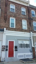 7020 Woodland Ave in Philadelphia, PA - Building Photo - Building Photo