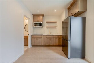 3636 Callan Blvd in South San Francisco, CA - Foto de edificio - Building Photo