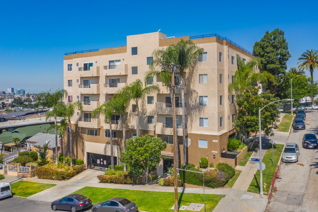 Hoover Hilltop in Los Angeles, CA - Building Photo