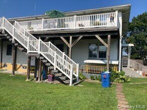 21 Garden St in Farmingdale, NY - Foto de edificio - Building Photo