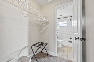 76 Haygood Ave SE, Unit Haygood A in Atlanta, GA - Foto de edificio - Building Photo