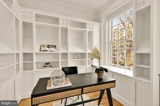 1704 16th St NW, Unit 5 in Washington, DC - Foto de edificio - Building Photo