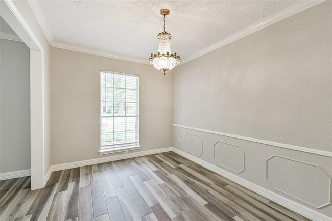 28902 Twisted Oak Dr