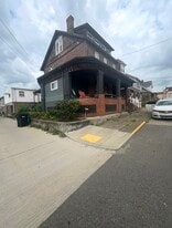 915 Corbet St, Unit Apt C in Tarentum, PA - Building Photo