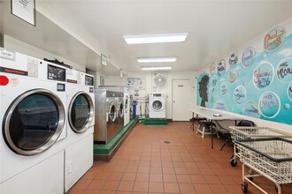 1670 Longfellow Ave in New York, NY - Building Photo - Building Photo
