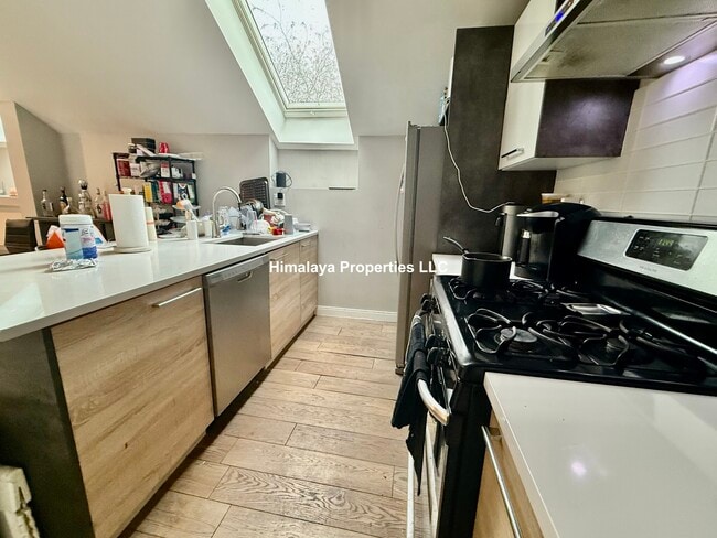 407 Dudley St, Unit #1 in Boston, MA - Building Photo - Building Photo