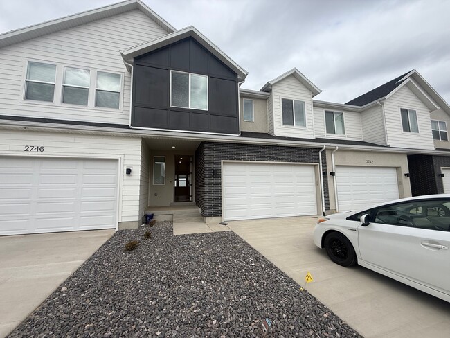 2744 W Aurora Ave in Mapleton, UT - Building Photo - Building Photo