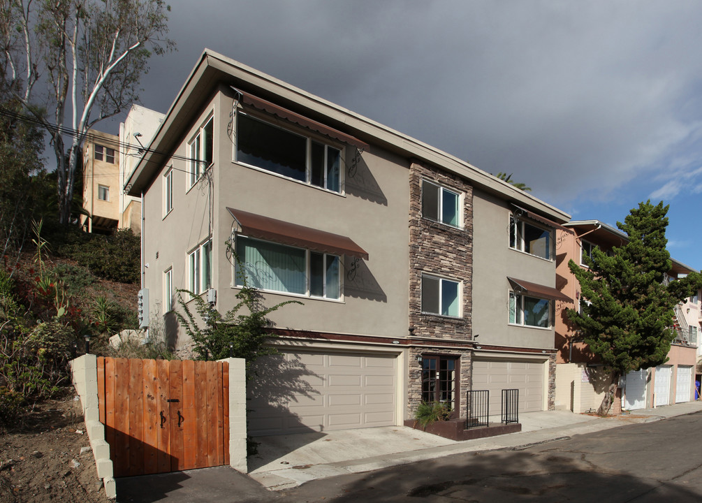 Wilshire Terrace in San Diego, CA - Building Photo