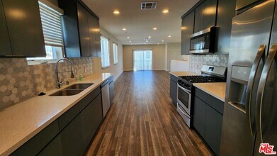 1255 N Kingsley Dr in Los Angeles, CA - Building Photo - Building Photo