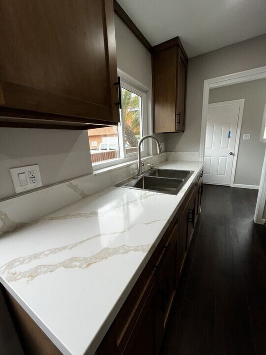 6229 Cedar St in Huntington Park, CA - Building Photo