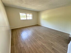 2060 NW 48th Terrace in Lauderhill, FL - Building Photo - Building Photo