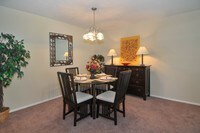 Building Photo - Tanglewood Apartamentos in Louisville, Kentucky