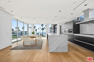 1012 2nd St in Santa Monica, CA - Building Photo - Building Photo