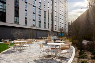 The Astrid in Bethesda, MD - Foto de edificio - Building Photo
