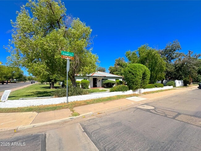 6 N Fraser Dr E in Mesa, AZ - Building Photo - Building Photo