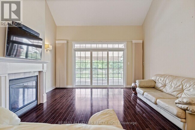 114 Lakeside Vista Way in Markham, ON - Building Photo - Building Photo