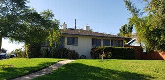 8513 Wiley Post Ave, Unit 8513 in Los Angeles, CA - Building Photo