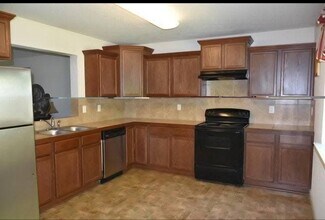 39090 Prairie North Dr in Gonzales, LA - Building Photo - Building Photo