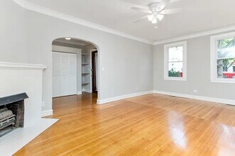 910 Lake St in Evanston, IL - Building Photo - Building Photo
