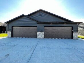 13513 Haskell Ct in Wichita, KS - Foto de edificio - Building Photo