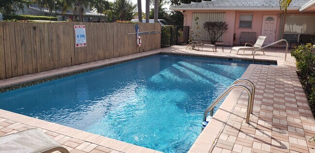 1761 NE 55th St in Fort Lauderdale, FL - Building Photo - Building Photo