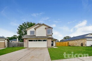 13311 Danshire Dr in Houston, TX - Building Photo