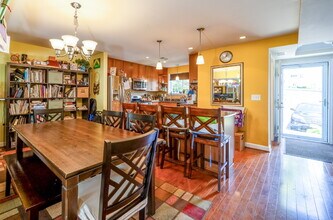 4173 S Four Mile Run Dr in Arlington, VA - Building Photo - Building Photo