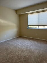 1274 E Main St in Meriden, CT - Building Photo - Building Photo