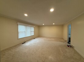 825 Reynolds Rd in Lewisville, NC - Building Photo