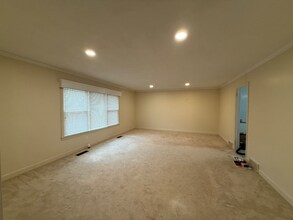 825 Reynolds Rd in Lewisville, NC - Building Photo - Building Photo