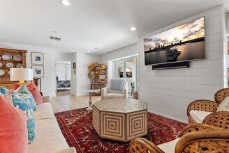 1112 38th Ave NE in St. Petersburg, FL - Building Photo - Building Photo