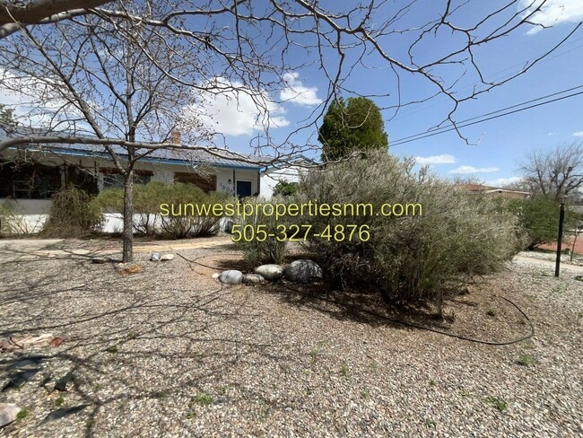 1204 N Chaco Ave in Farmington, NM - Building Photo - Building Photo