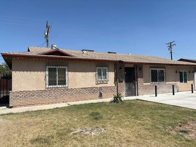 property at 844 Encanto Terrace