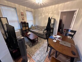 226 Hanover St, Unit 10 in Boston, MA - Building Photo