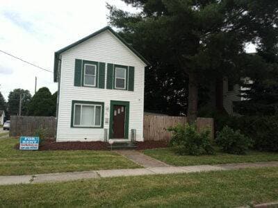 property at 731 7th St SW
