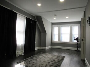 330 Bradley St in Bridgeport, CT - Foto de edificio - Building Photo