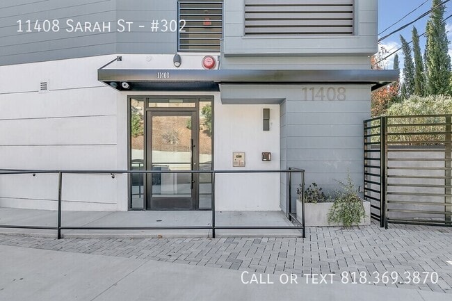 11408 Sarah St in Los Angeles, CA - Building Photo - Building Photo