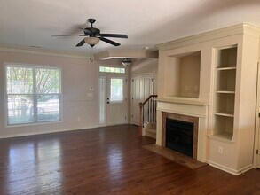 403 Matheson Place in Cary, NC - Foto de edificio - Building Photo