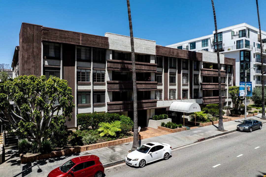 Somerset Doheny in Los Angeles, CA - Building Photo