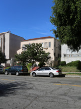 851-857 S New Hampshire Ave in Los Angeles, CA - Foto de edificio - Building Photo