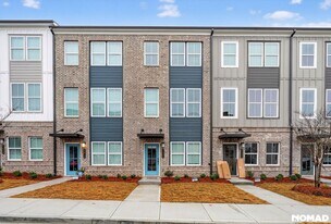 1420 Creekside Cir NW in Atlanta, GA - Building Photo